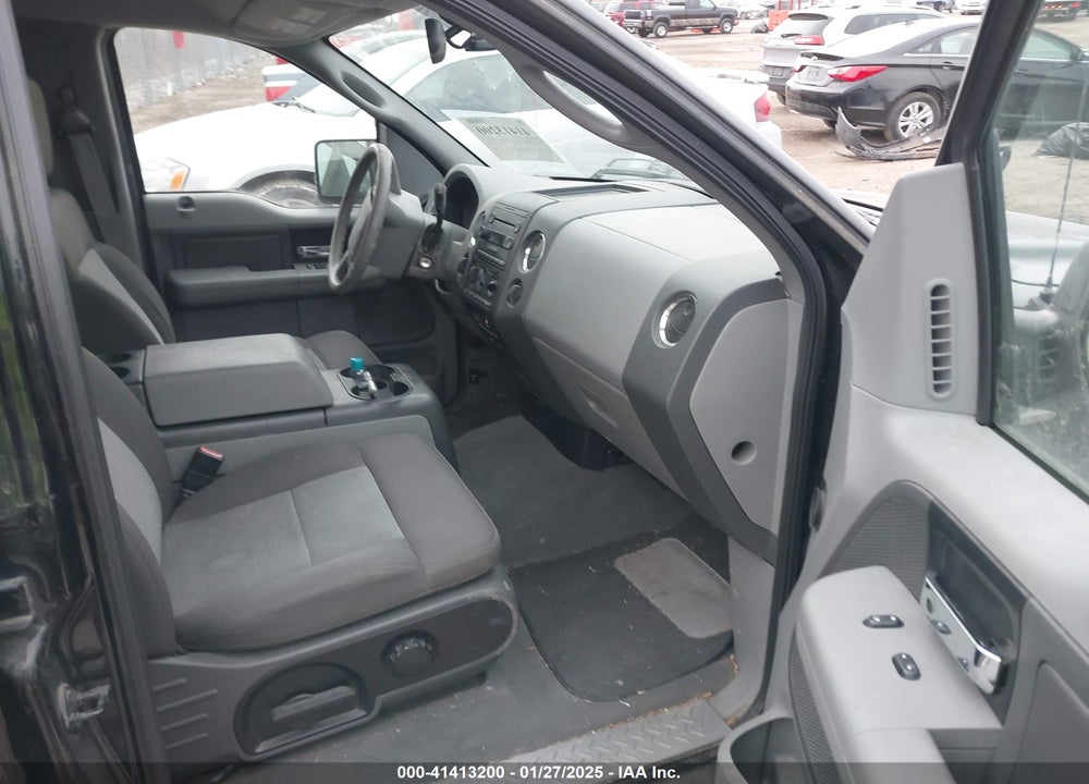 2004 FORD F-150 XLT VIN: 1FTRW14W04KC68874