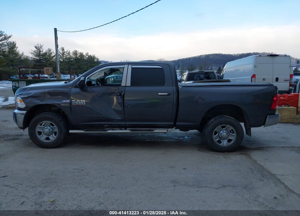 2015 RAM 2500 SLT VIN: 3C6TR5DTXFG638658