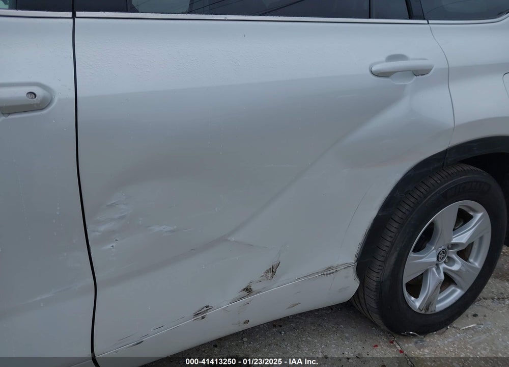 2023 TOYOTA HIGHLANDER LE VIN: 5TDKDRAH7PS016578