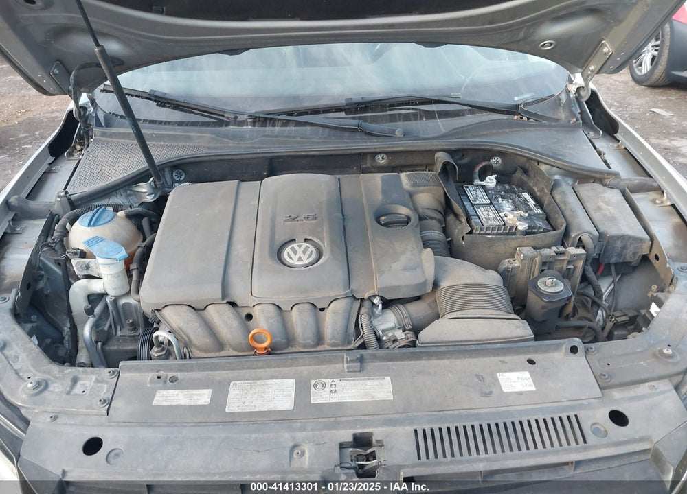 2013 VOLKSWAGEN PASSAT VIN: 1VWBP7A30DC127371
