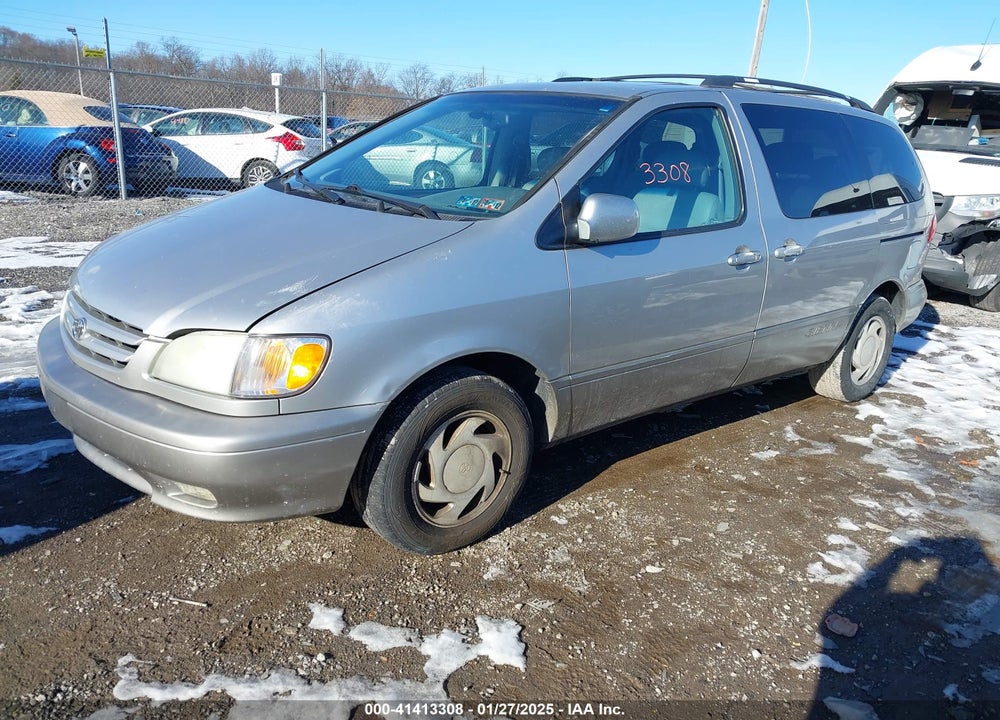 2002 TOYOTA SIENNA XLE VIN: 4T3ZF13C62U496793