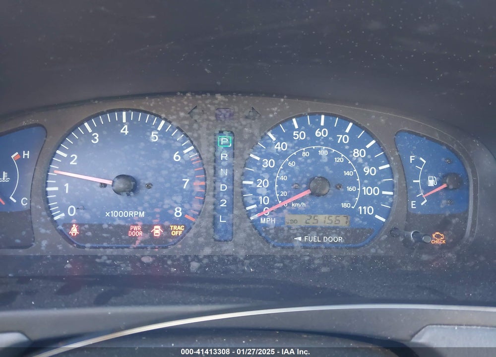 2002 TOYOTA SIENNA XLE VIN: 4T3ZF13C62U496793