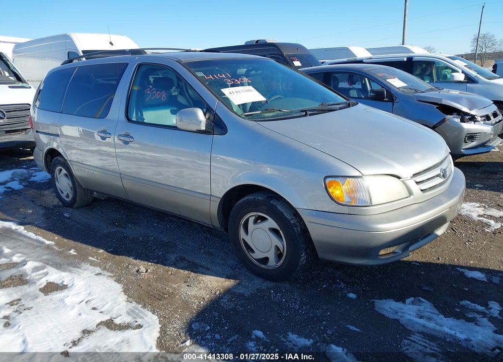 2002 TOYOTA SIENNA XLE VIN: 4T3ZF13C62U496793