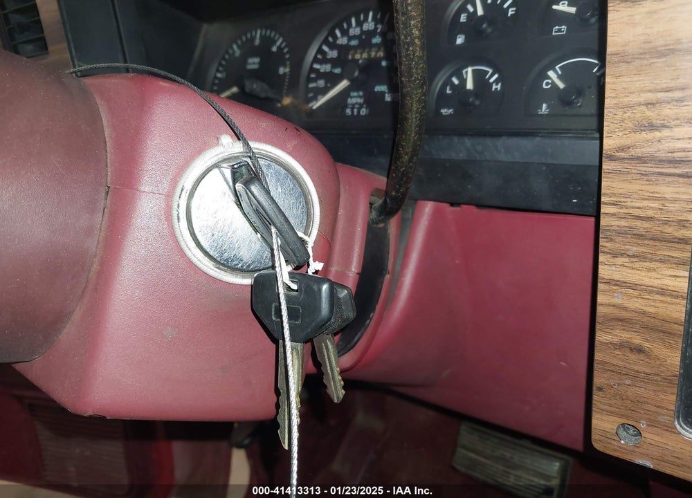 1992 DODGE DAKOTA VIN: 1B7FL26X1NS669231