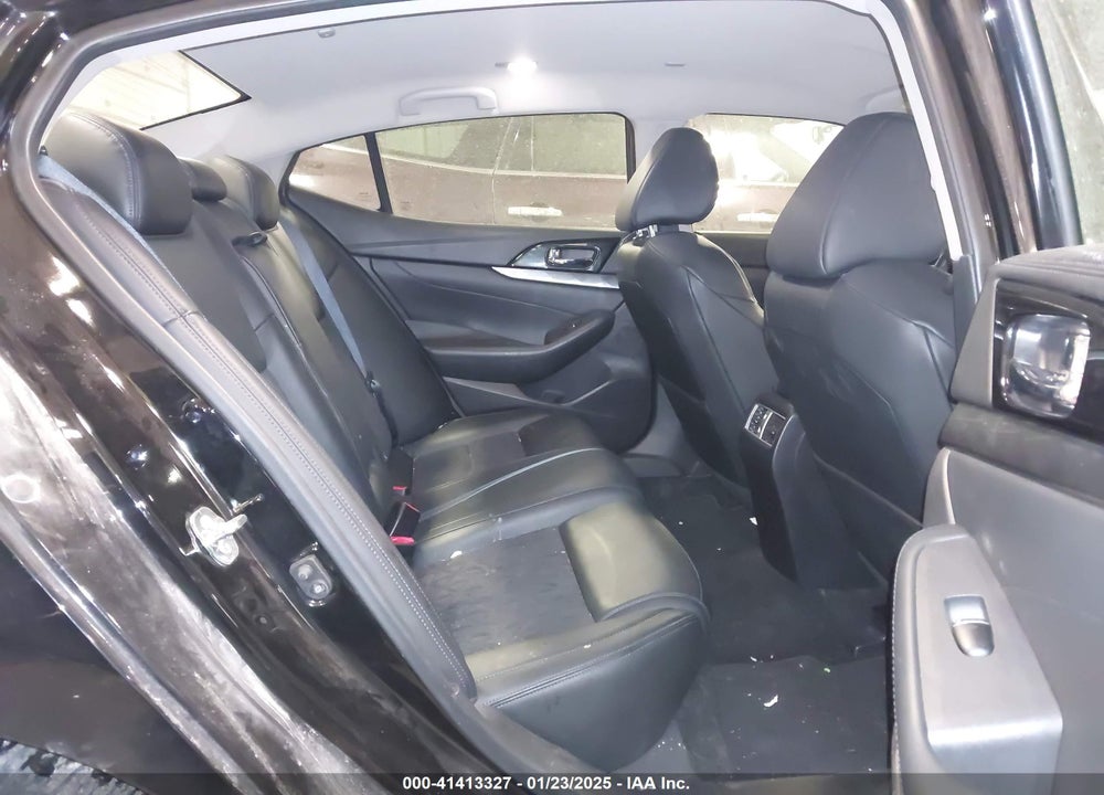 2017 NISSAN MAXIMA VIN: 1N4AA6AP5HC384292