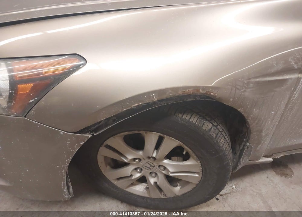 2008 HONDA ACCORD VIN: 1HGCP26418A085100