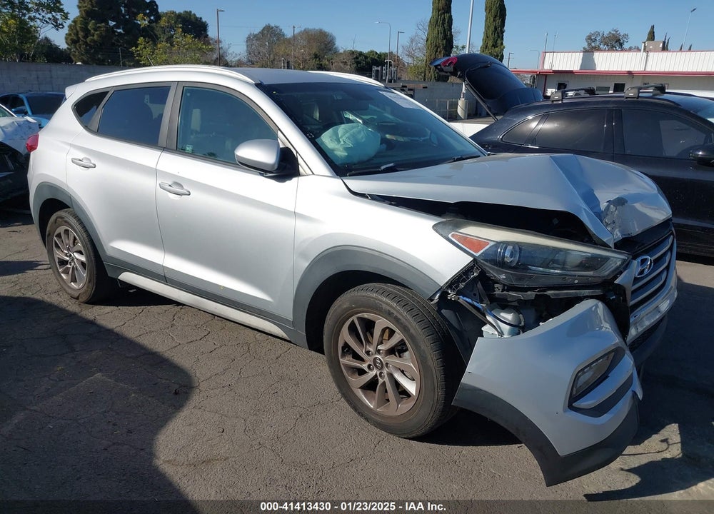 2017 HYUNDAI TUCSON SE VIN: KM8J33A41HU435835
