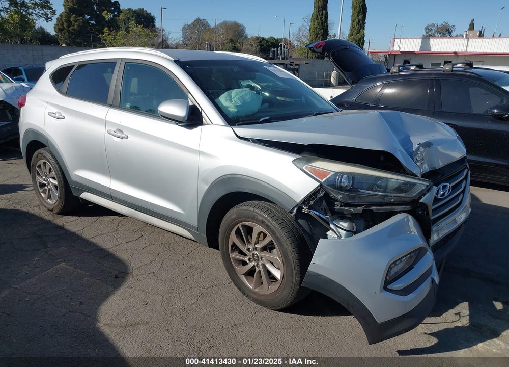 2017 HYUNDAI TUCSON SE VIN: KM8J33A41HU435835