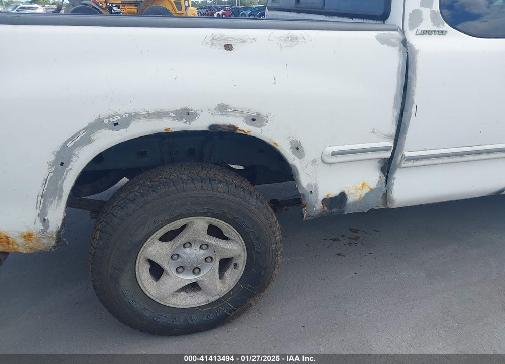 2000 TOYOTA TUNDRA LTD V8 VIN: 5TBBT4816YS085075