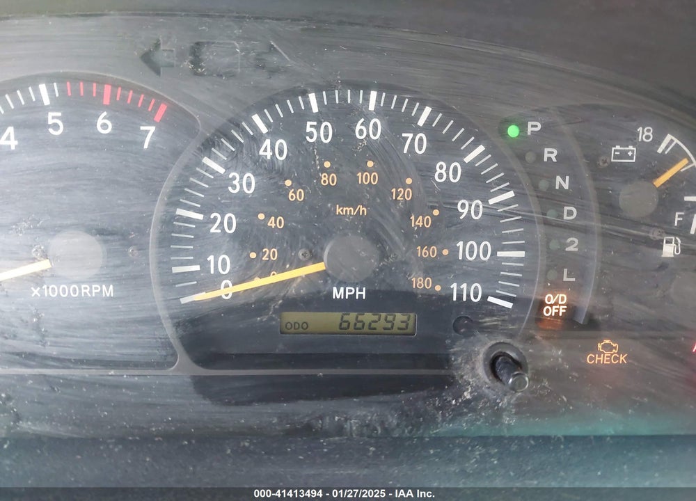 2000 TOYOTA TUNDRA LTD V8 VIN: 5TBBT4816YS085075