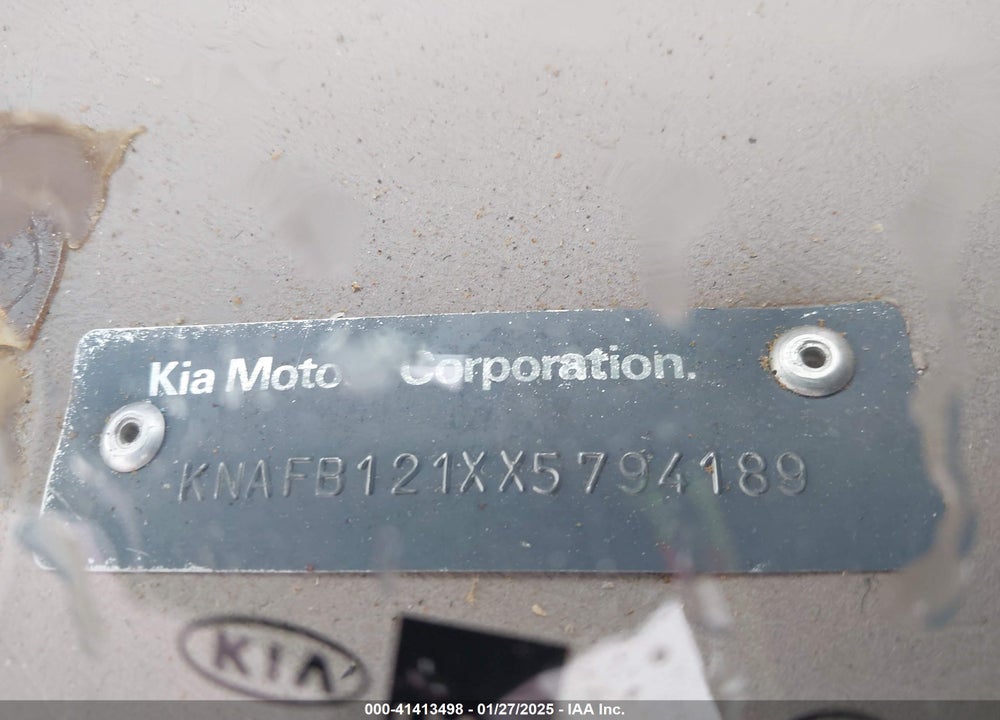 1999 KIA SEPHIA LS VIN: KNAFB121XX5794189