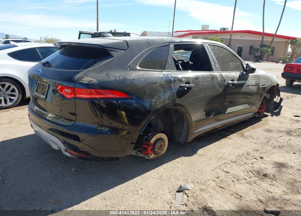 2020 JAGUAR F-PACE VIN: SADCM2FV6LA641169