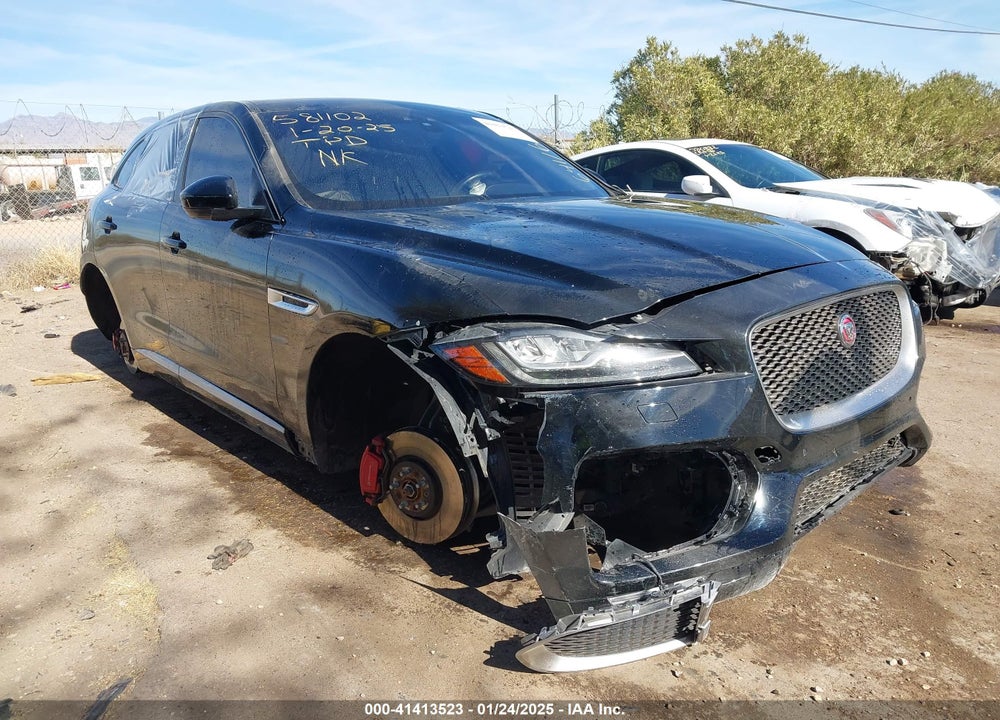 2020 JAGUAR F-PACE VIN: SADCM2FV6LA641169