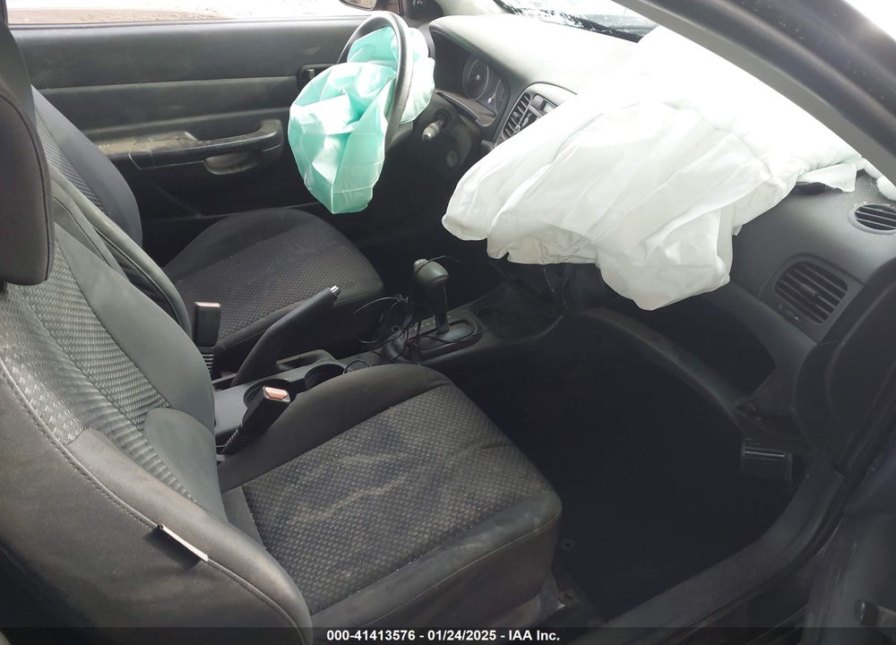 2010 HYUNDAI ACCENT VIN: KMHCM3AC0AU180999