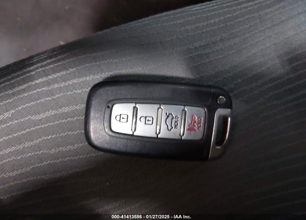 2015 HYUNDAI SONATA HYBRID VIN: KMHEC4A44FA139701