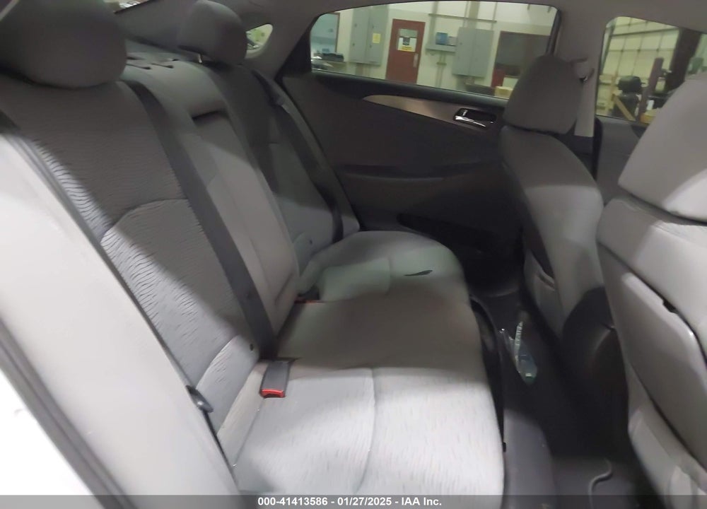 2015 HYUNDAI SONATA HYBRID VIN: KMHEC4A44FA139701