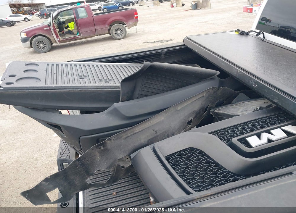 2019 RAM 1500 CLASSIC VIN: 1C6RR7LT1KS715220