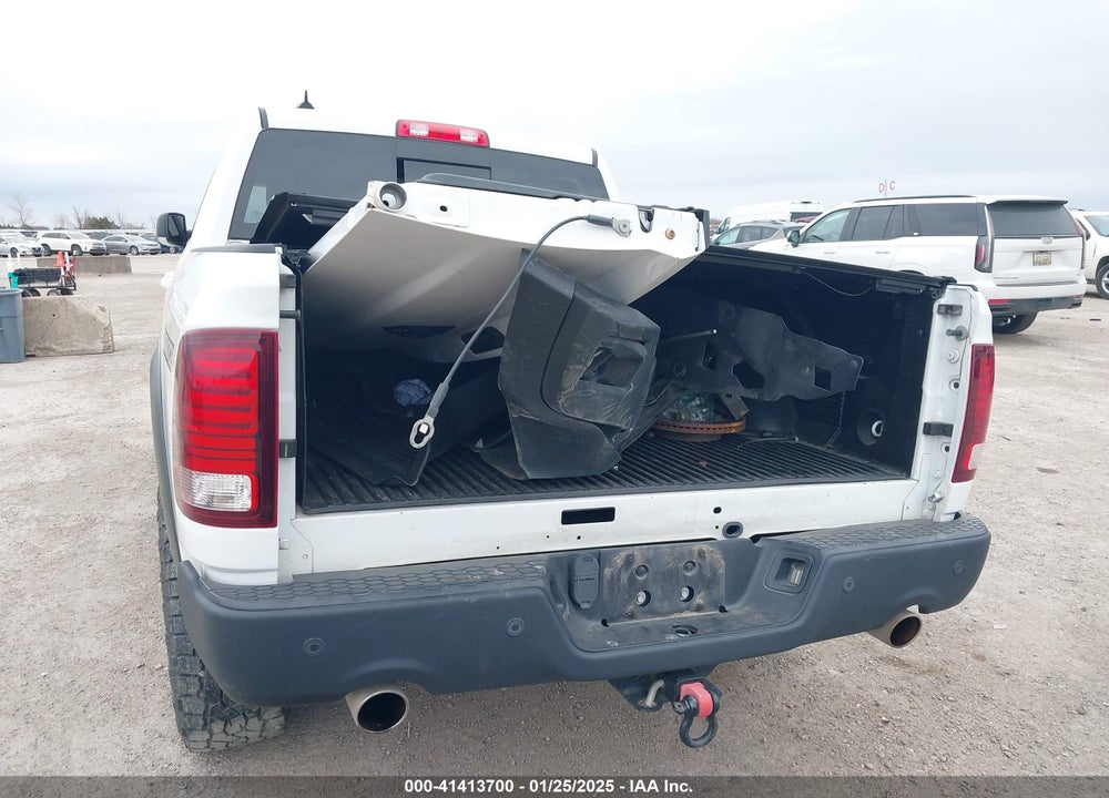 2019 RAM 1500 CLASSIC VIN: 1C6RR7LT1KS715220