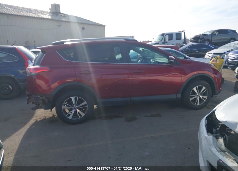 2018 TOYOTA RAV4 ADVENTURE/XLE VIN: 2T3WFREV4JW408547