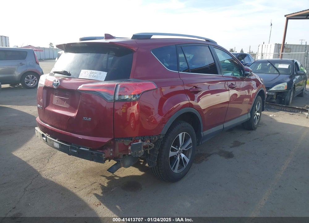 2018 TOYOTA RAV4 ADVENTURE/XLE VIN: 2T3WFREV4JW408547
