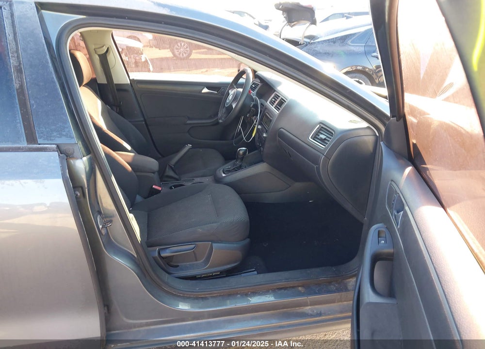2012 VOLKSWAGEN JETTA VIN: 3VW2K7AJ0CM391295