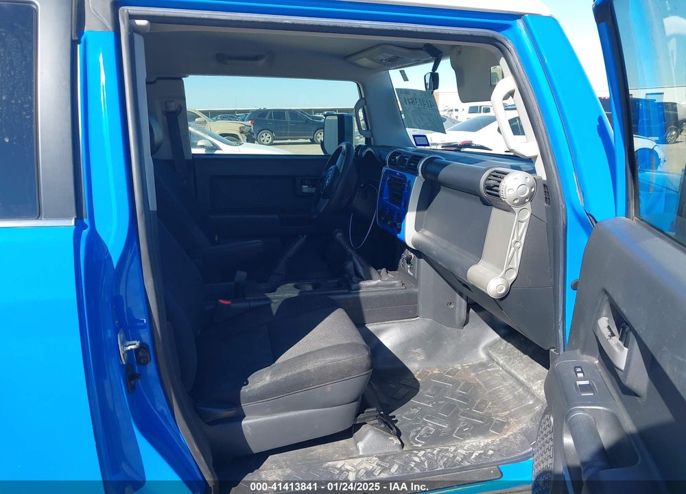 2007 TOYOTA FJ CRUISER VIN: JTEBU11F770094146