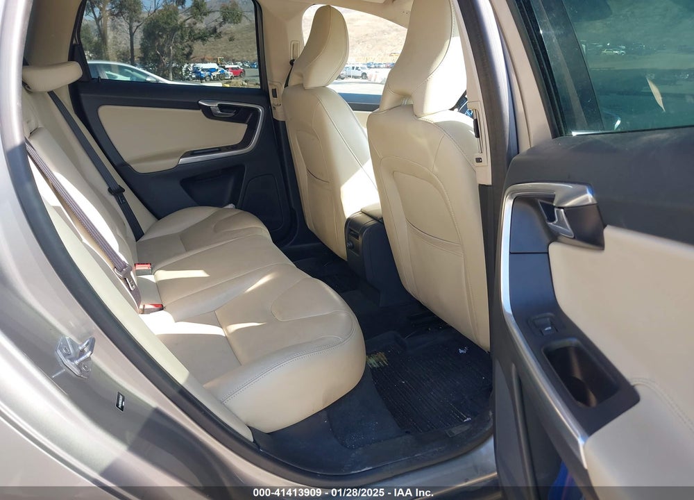 2016 VOLVO XC60 T5 DRIVE-E PLATINUM VIN: YV440MDM9G2836357