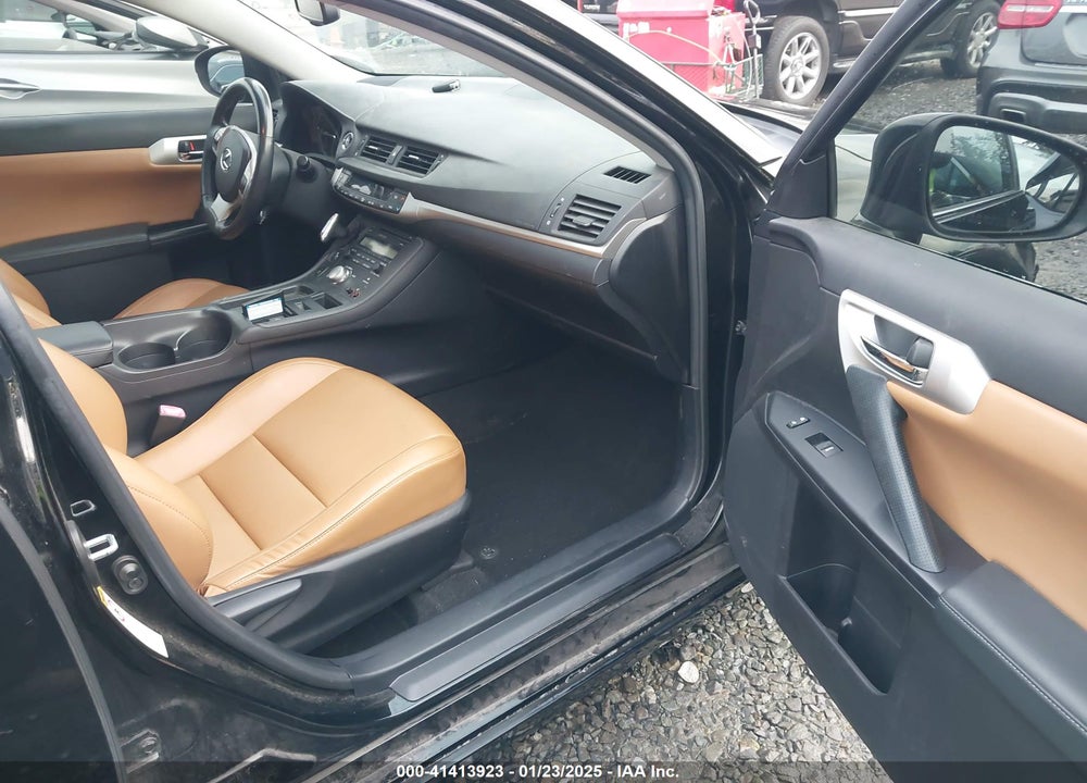 2011 LEXUS CT 200H VIN: JTHKD5BH0B2040128