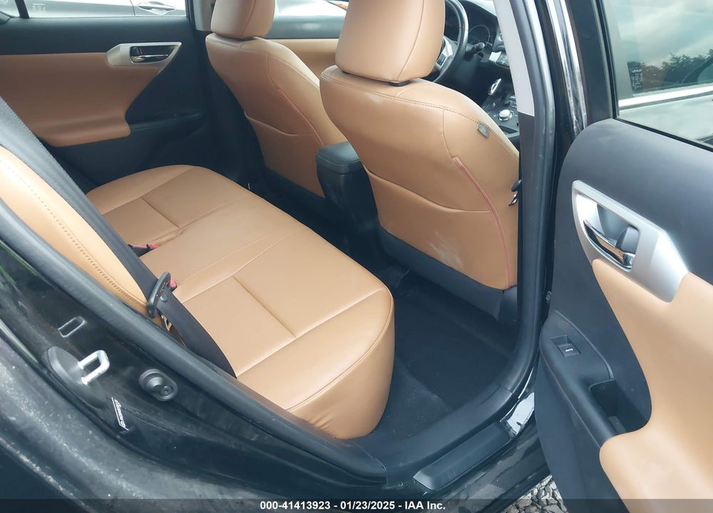 2011 LEXUS CT 200H VIN: JTHKD5BH0B2040128
