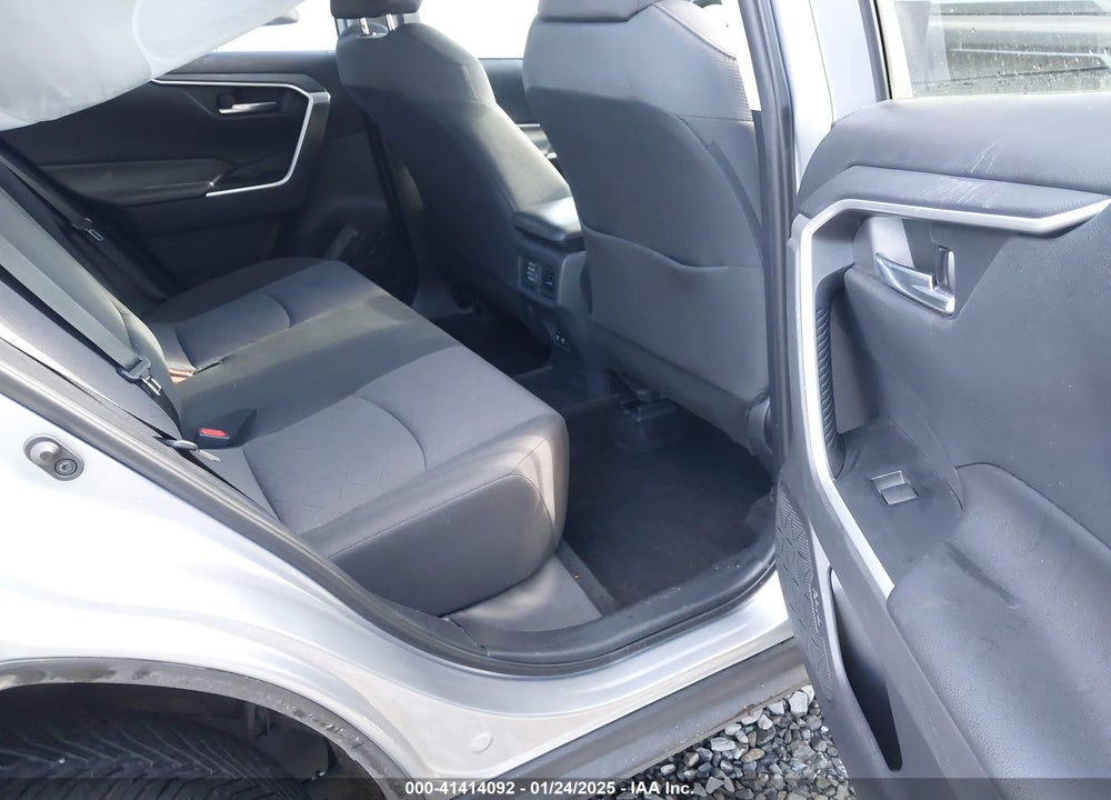 2019 TOYOTA RAV4 XLE VIN: 2T3P1RFV9KC007886