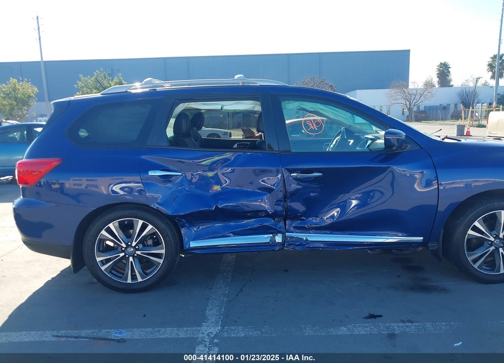 2017 NISSAN PATHFINDER PLATINUM VIN: 5N1DR2MN3HC629959