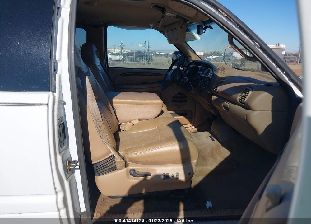 2000 DODGE RAM 1500 ST VIN: 1B7HC13Z3YJ191235