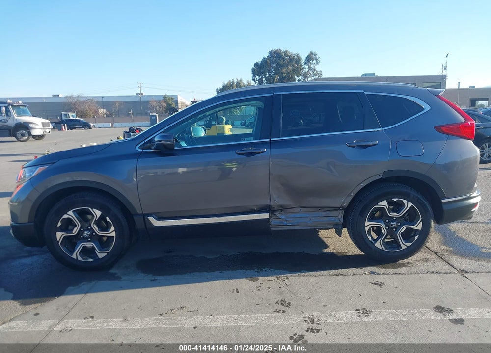 2019 HONDA CR-V TOURING VIN: JHLRW2H95KX008791