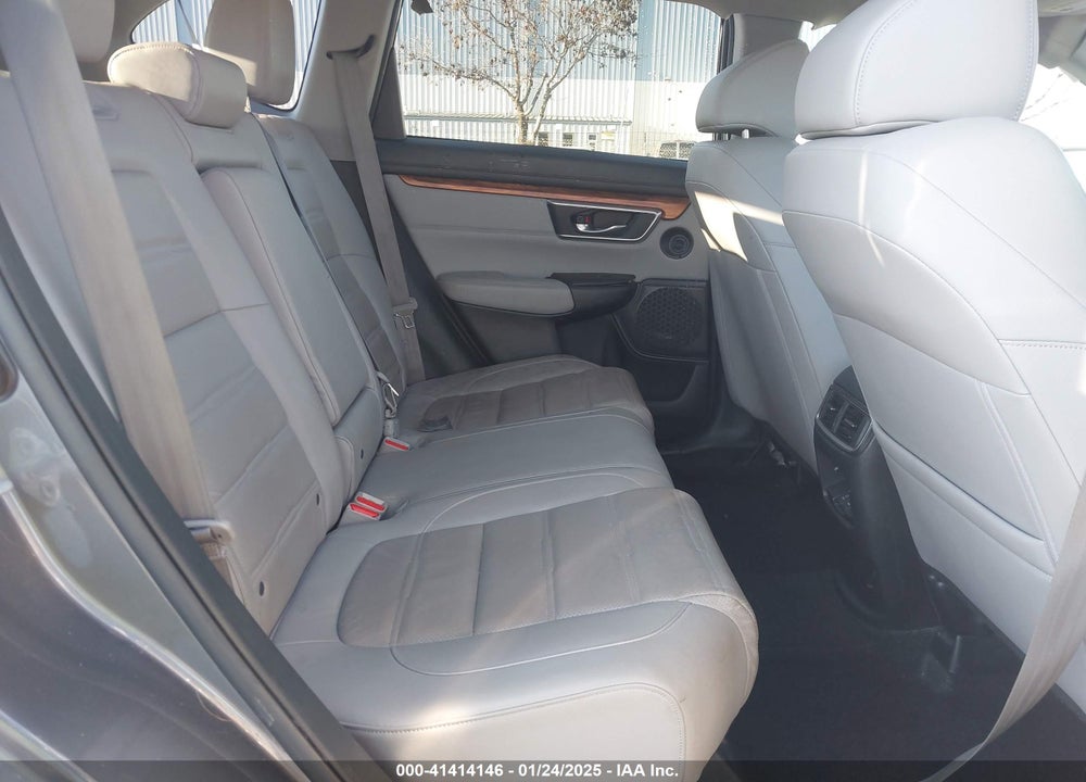 2019 HONDA CR-V TOURING VIN: JHLRW2H95KX008791