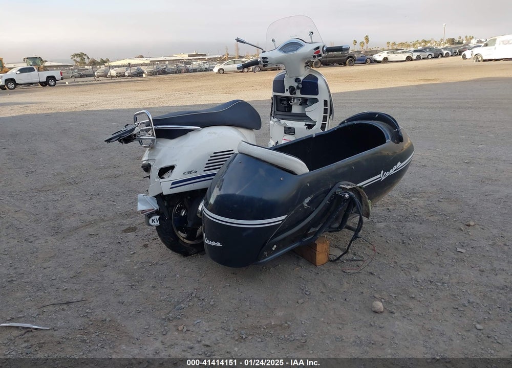 2020 VESPA PIAGGI GTS 300 VIN: ZAPMA39M1L5100314