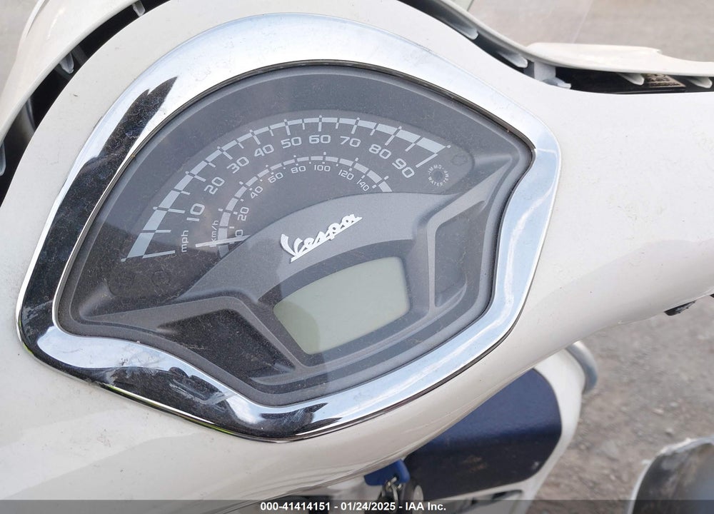 2020 VESPA PIAGGI GTS 300 VIN: ZAPMA39M1L5100314