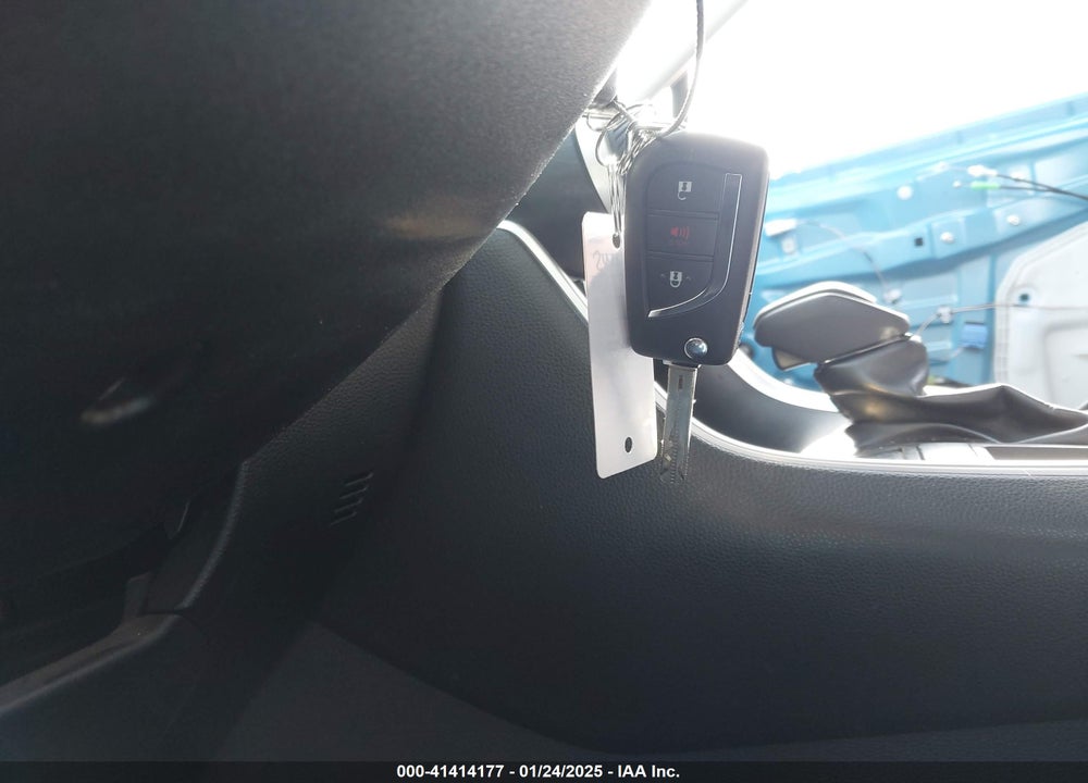 2019 TOYOTA RAV4 LE VIN: JTMH1RFV1KJ006636