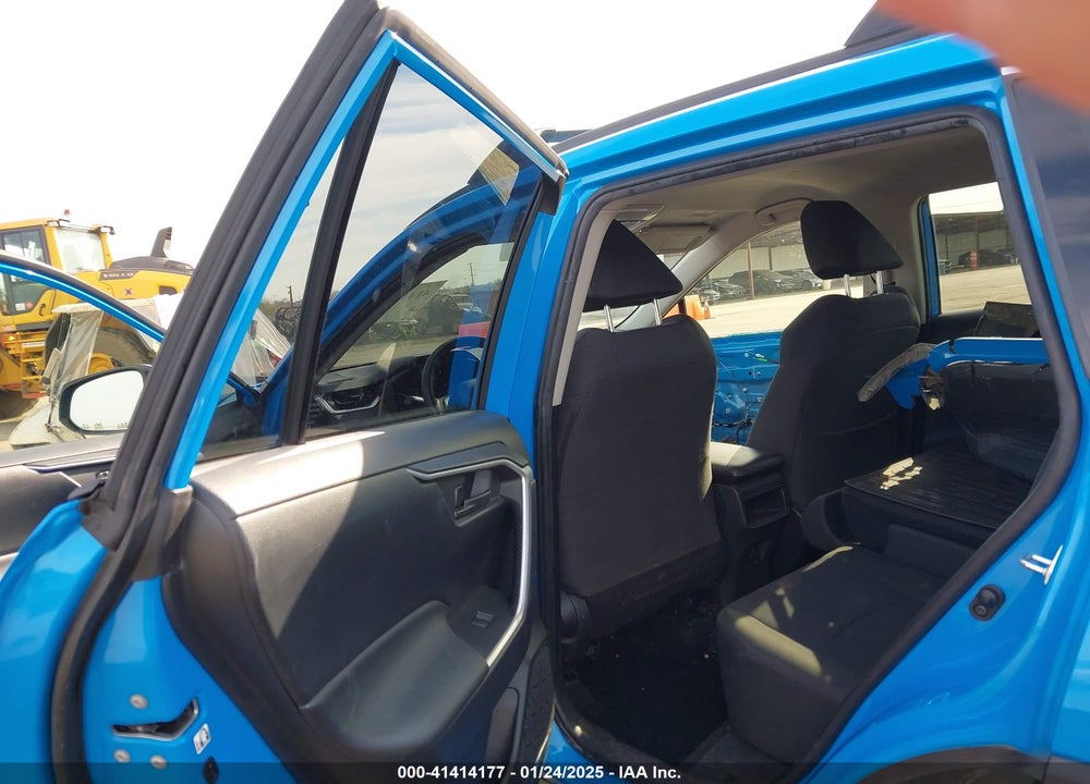 2019 TOYOTA RAV4 LE VIN: JTMH1RFV1KJ006636