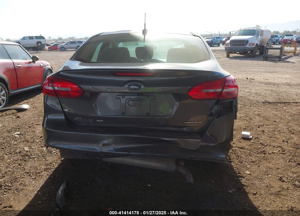 2015 FORD FOCUS VIN: 1FADP3F2XFL300195