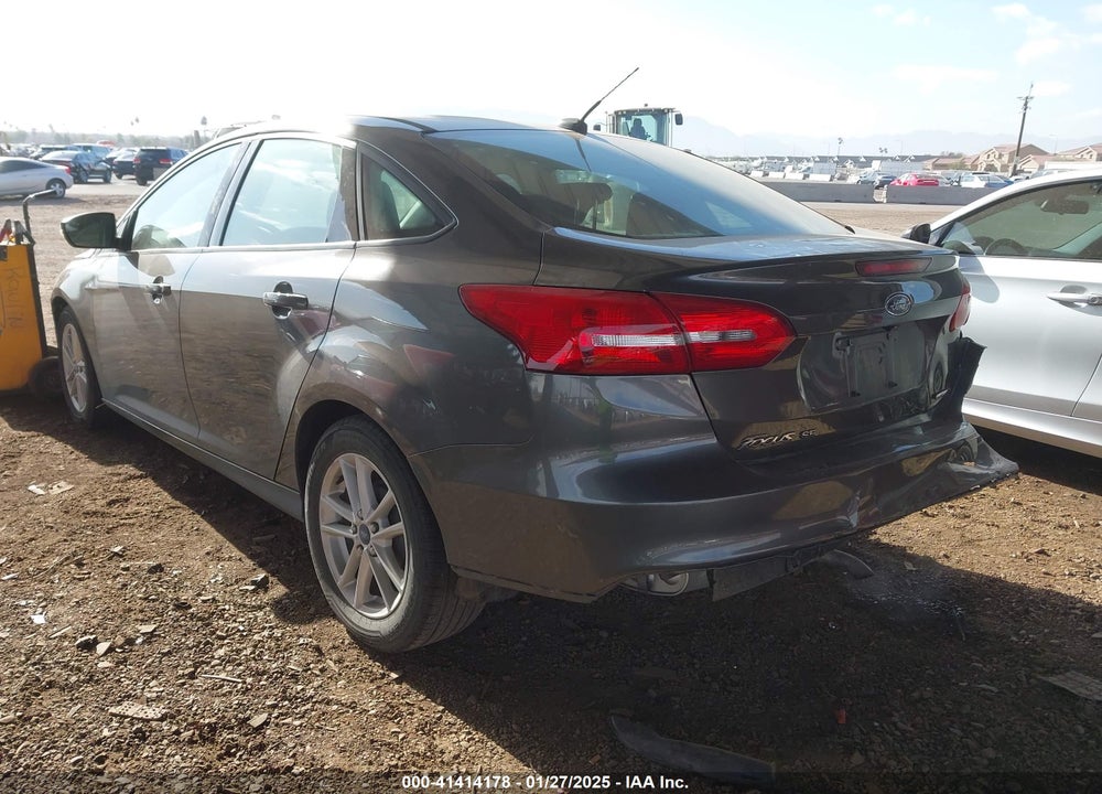 2015 FORD FOCUS VIN: 1FADP3F2XFL300195