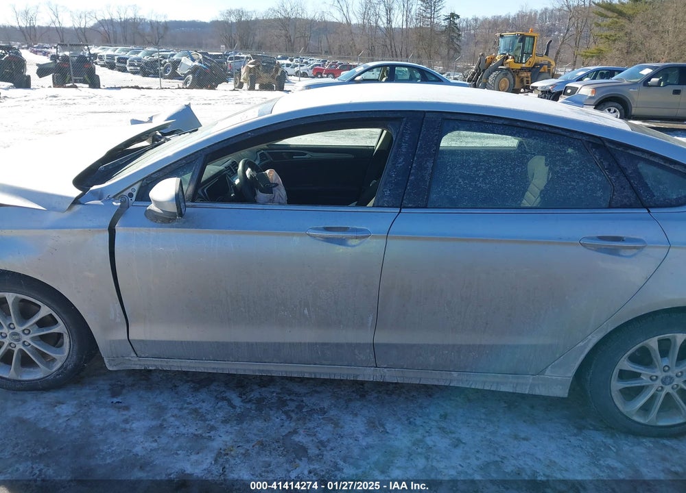 2019 FORD FUSION VIN: 3FA6P0LU4KR225597