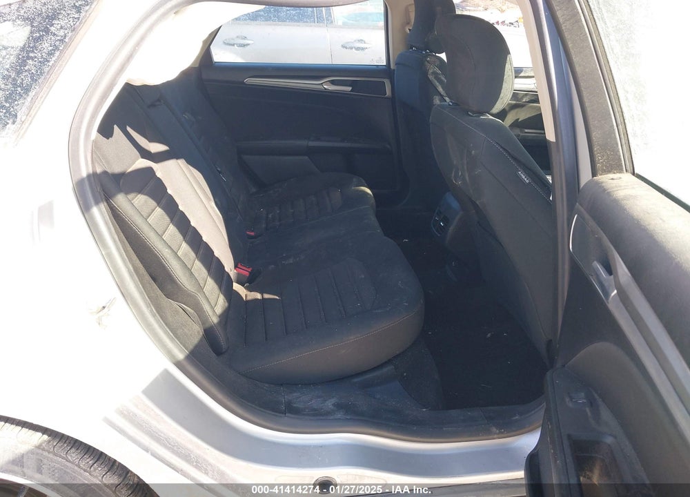 2019 FORD FUSION VIN: 3FA6P0LU4KR225597