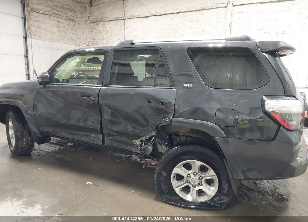 2024 TOYOTA 4RUNNER SR5 VIN: JTEMU5JR7R6267593
