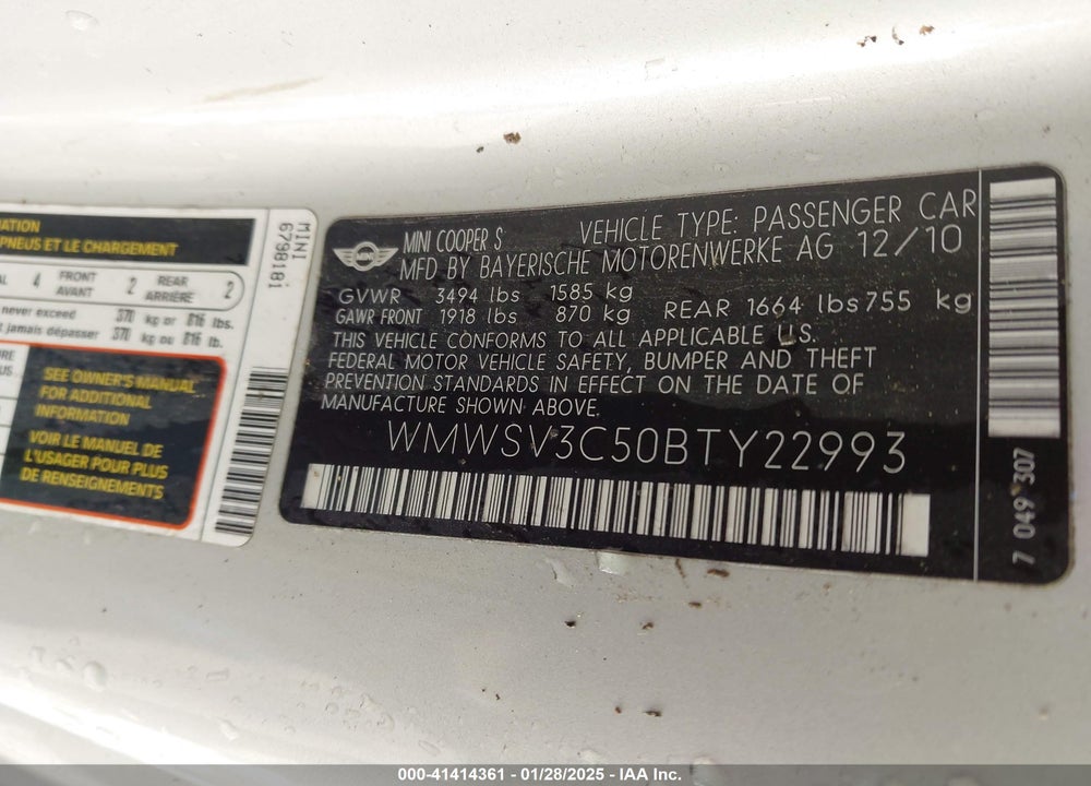 2011 MINI COOPER S VIN: WMWSV3C50BTY22993