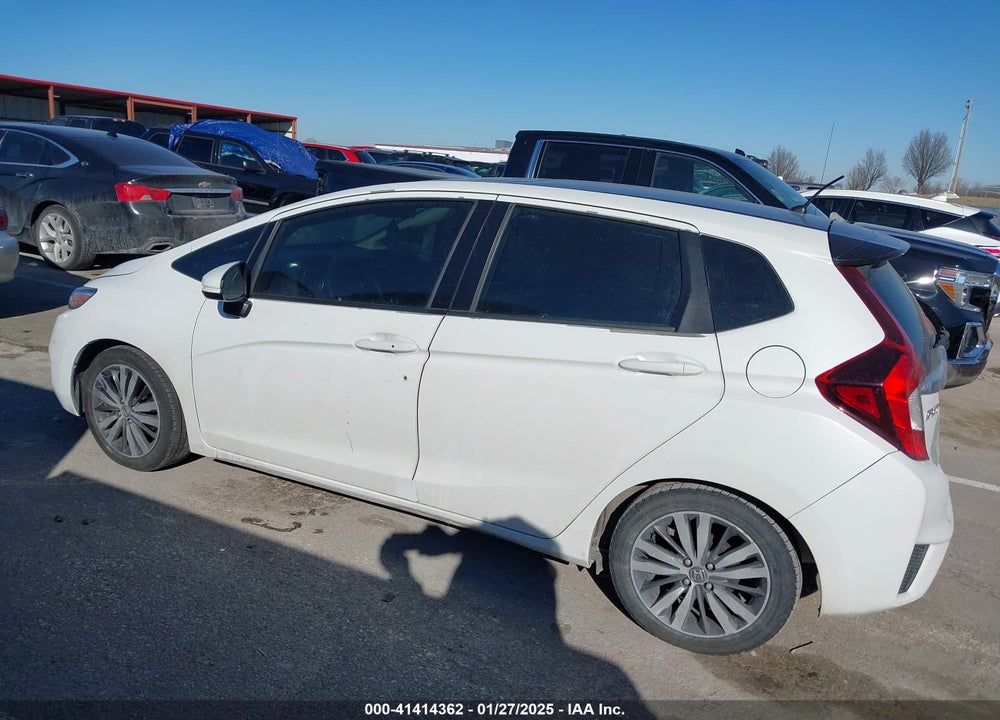 2015 HONDA FIT VIN: 3HGGK5H87FM766217