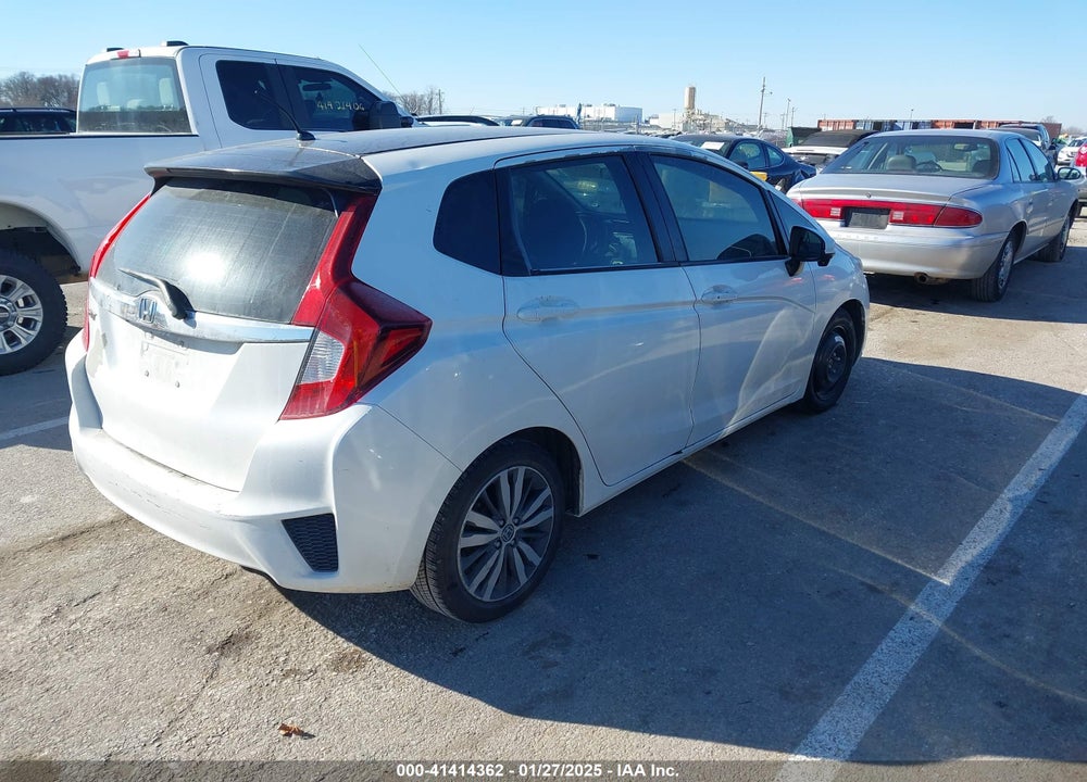 2015 HONDA FIT VIN: 3HGGK5H87FM766217