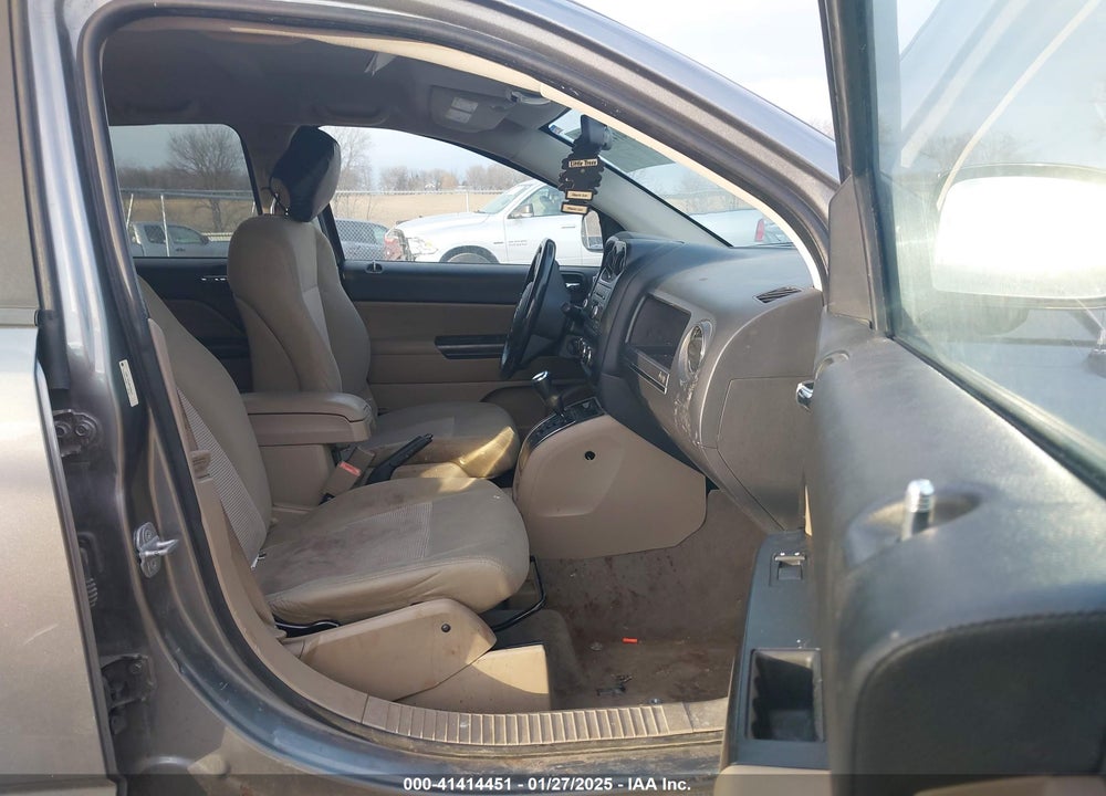 2011 JEEP COMPASS VIN: 1J4NT1FA3BD256531