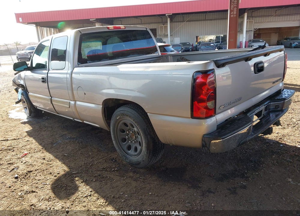 2005 CHEVROLET SILVERADO 1500 LS VIN: 2GCEC19VX51323095