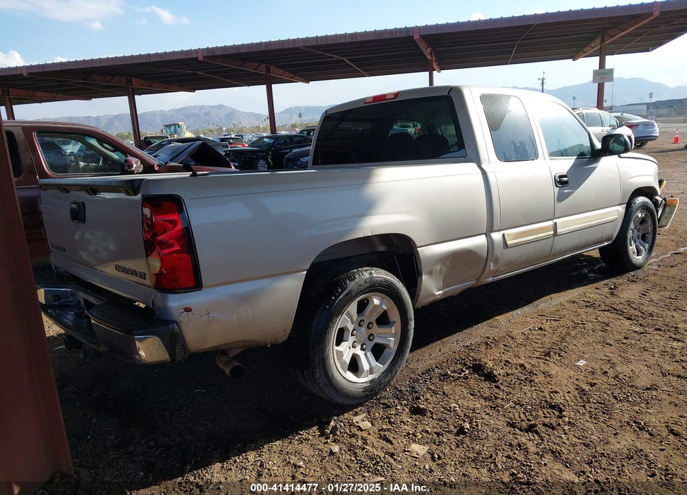 2005 CHEVROLET SILVERADO 1500 LS VIN: 2GCEC19VX51323095
