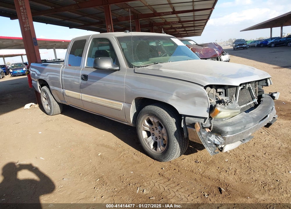 2005 CHEVROLET SILVERADO 1500 LS VIN: 2GCEC19VX51323095